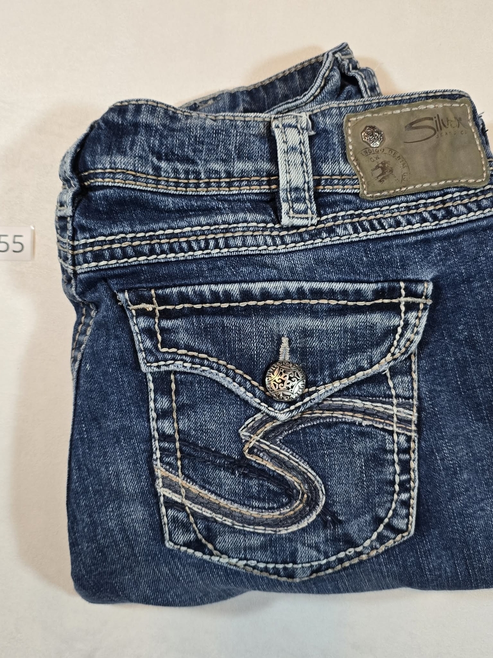 Silver Jeans Women's Blue Denim Shorts- Classic Pocket Detail Sz 32